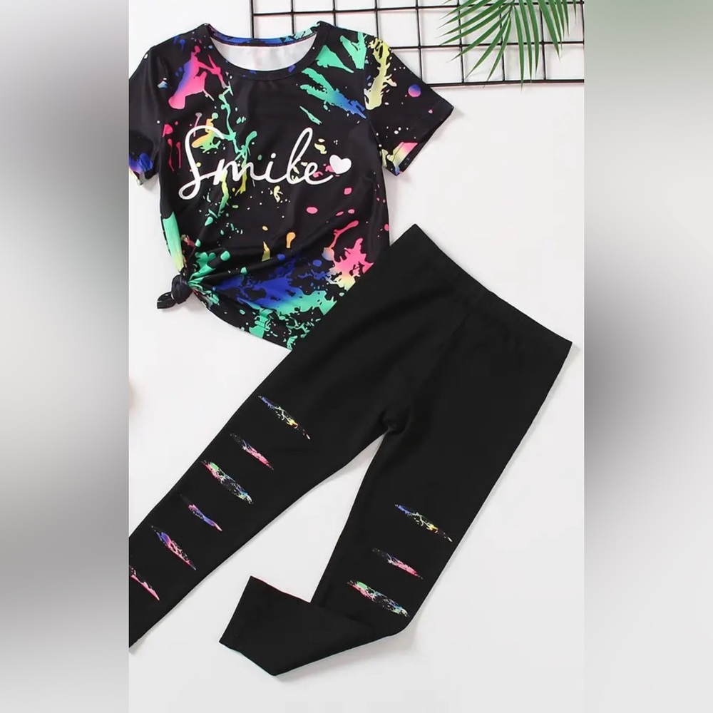 Tie dye smile outfit
